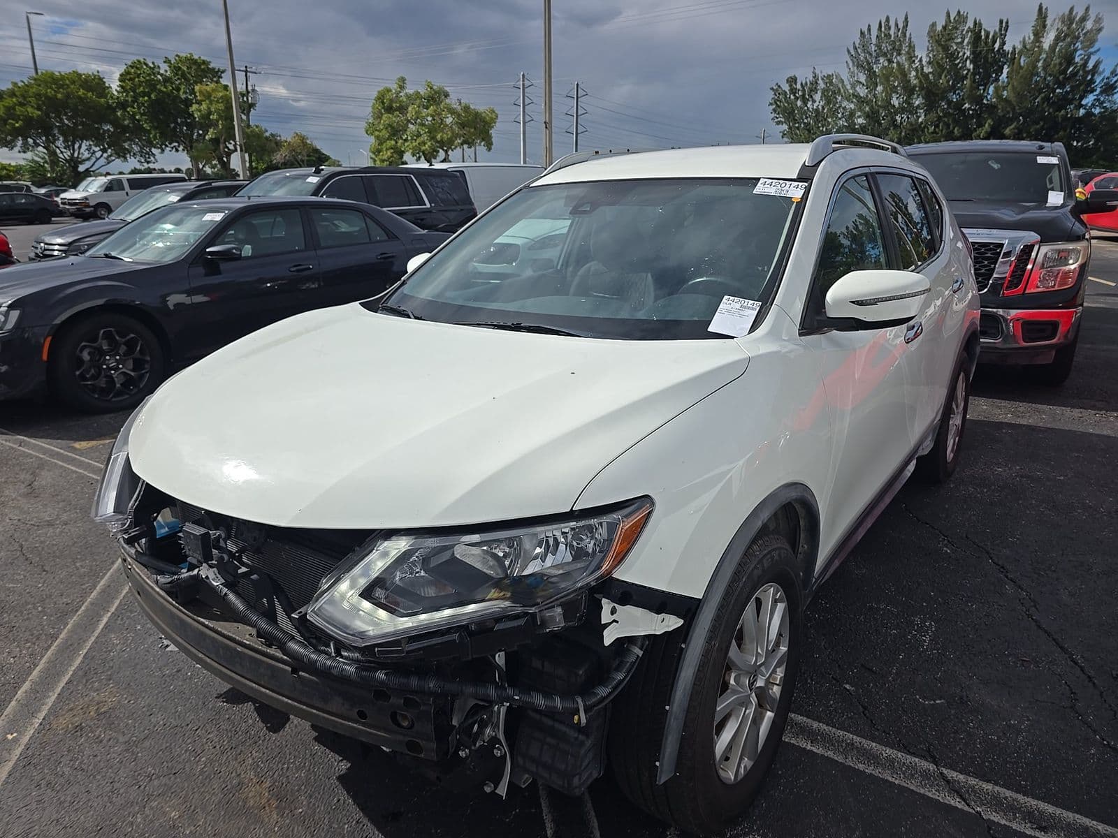 2019 NISSAN ROGUE SV