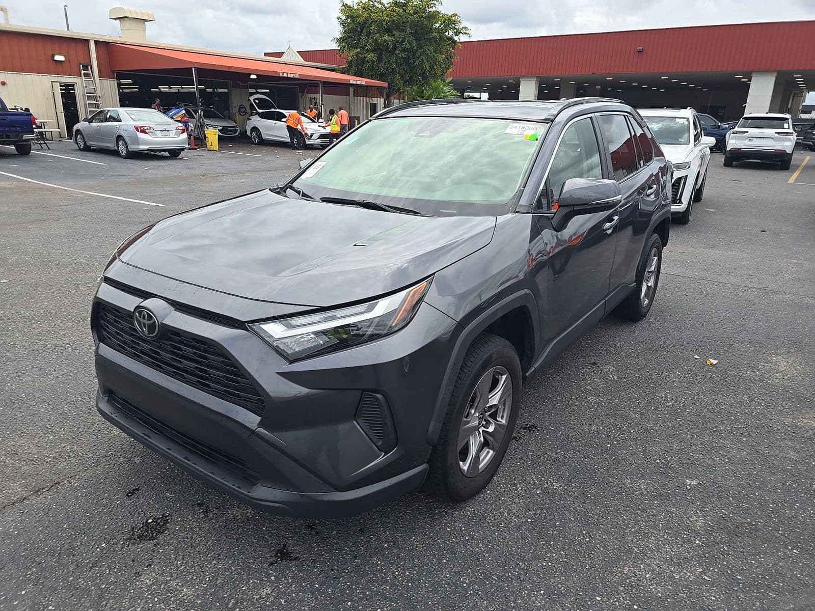 2023 TOYOTA RAV4 XLE