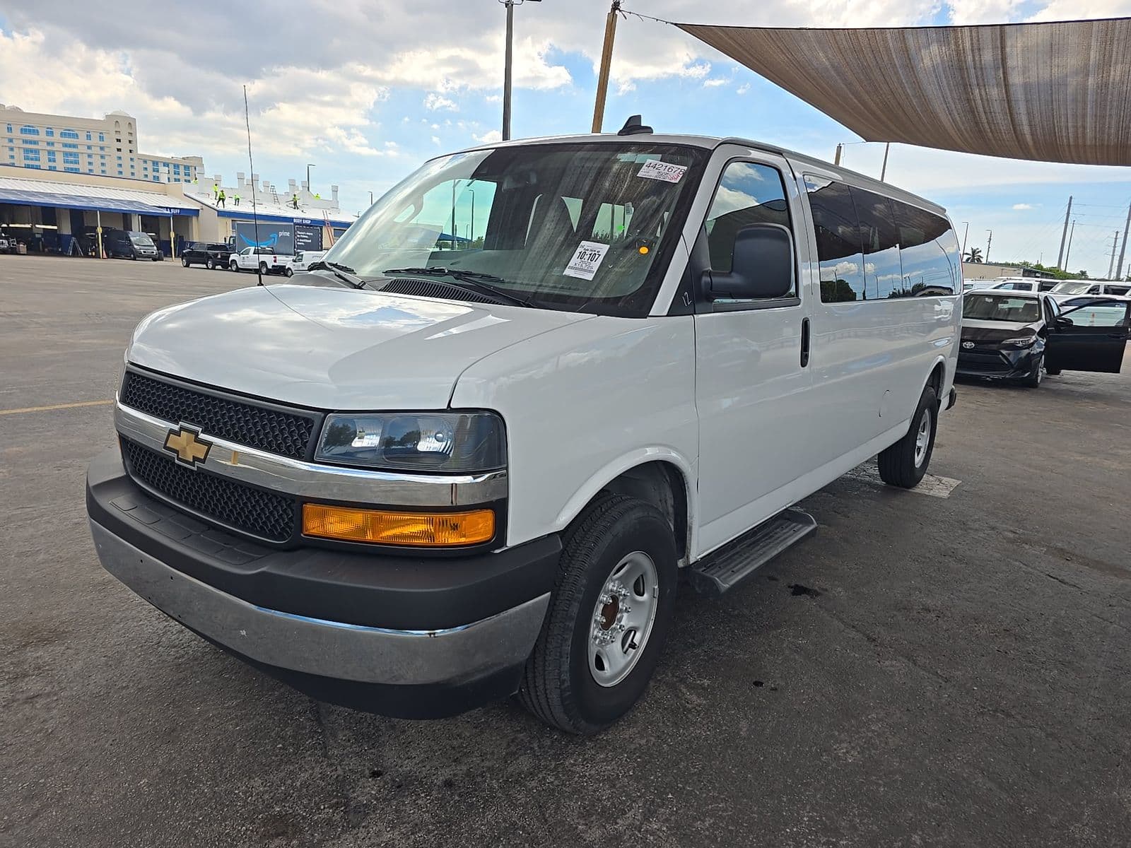 2025 CHEVROLET EXPRESS 3500 LT