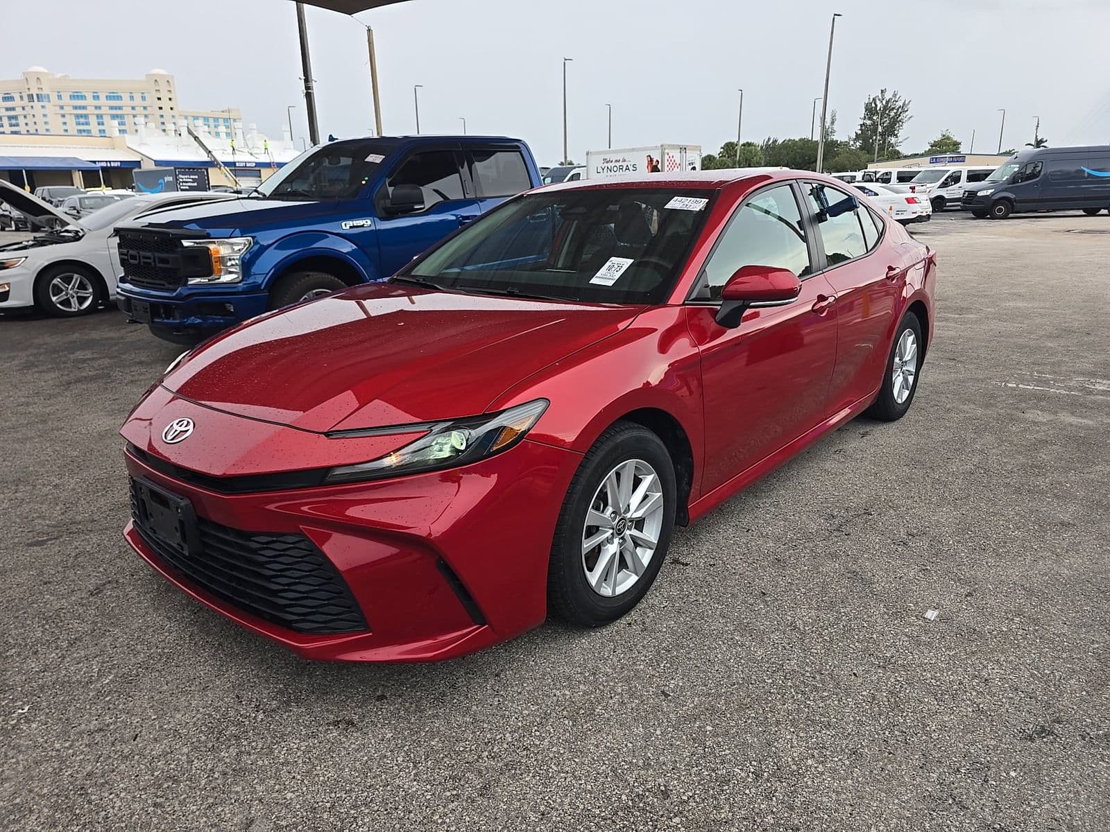 2025 TOYOTA CAMRY LE