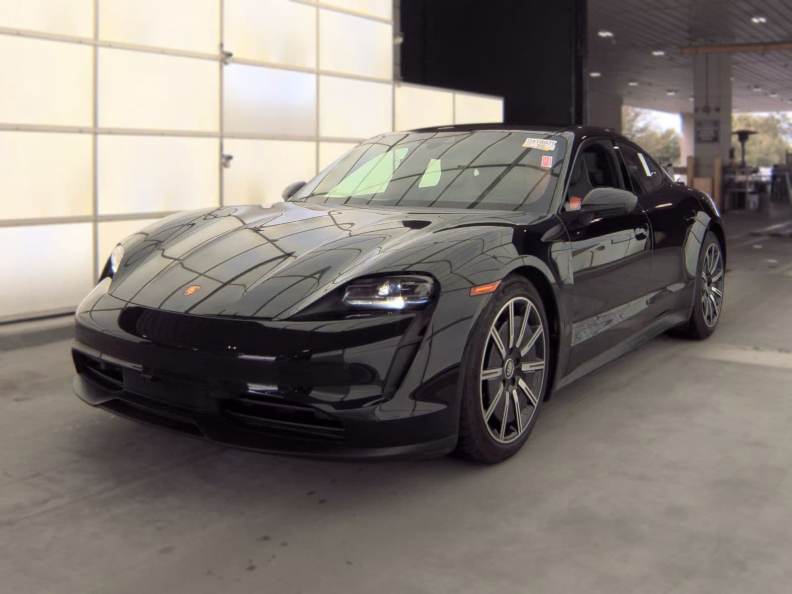 2021 PORSCHE TAYCAN Base
