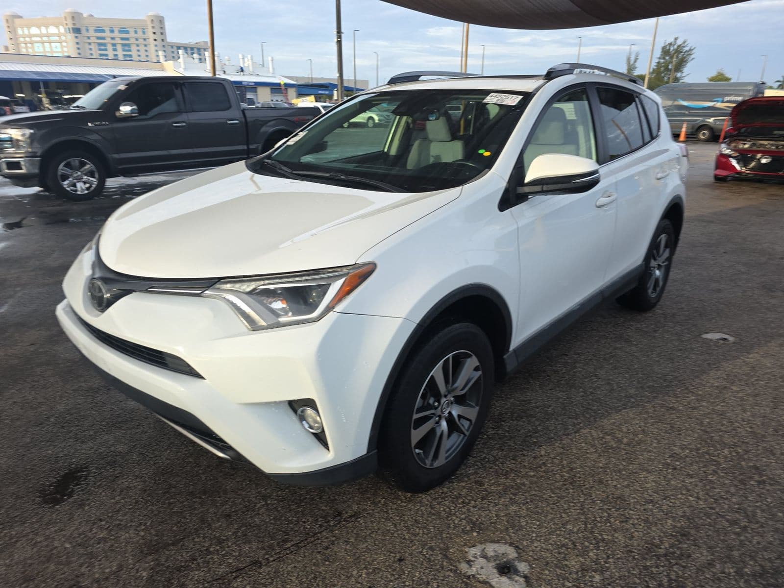 2018 TOYOTA RAV4 XLE
