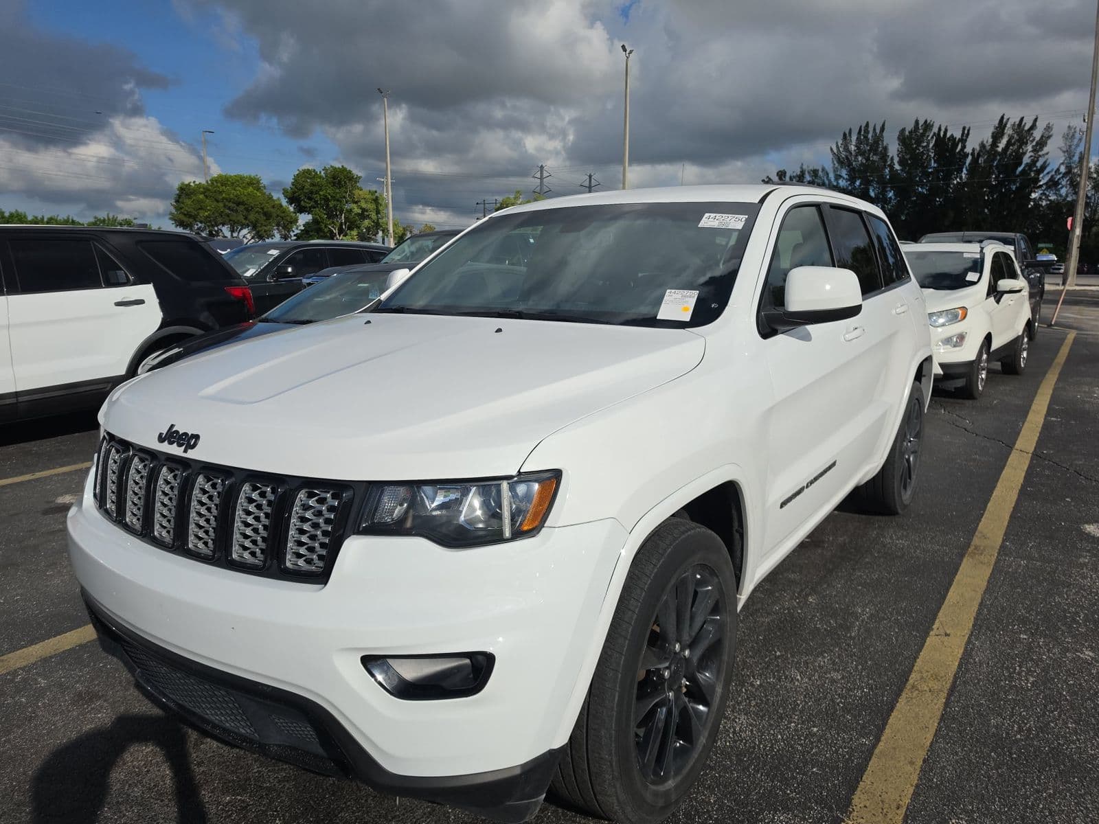 2019 JEEP GRAND CHEROKEE LAREDO ALTITUDE Edition