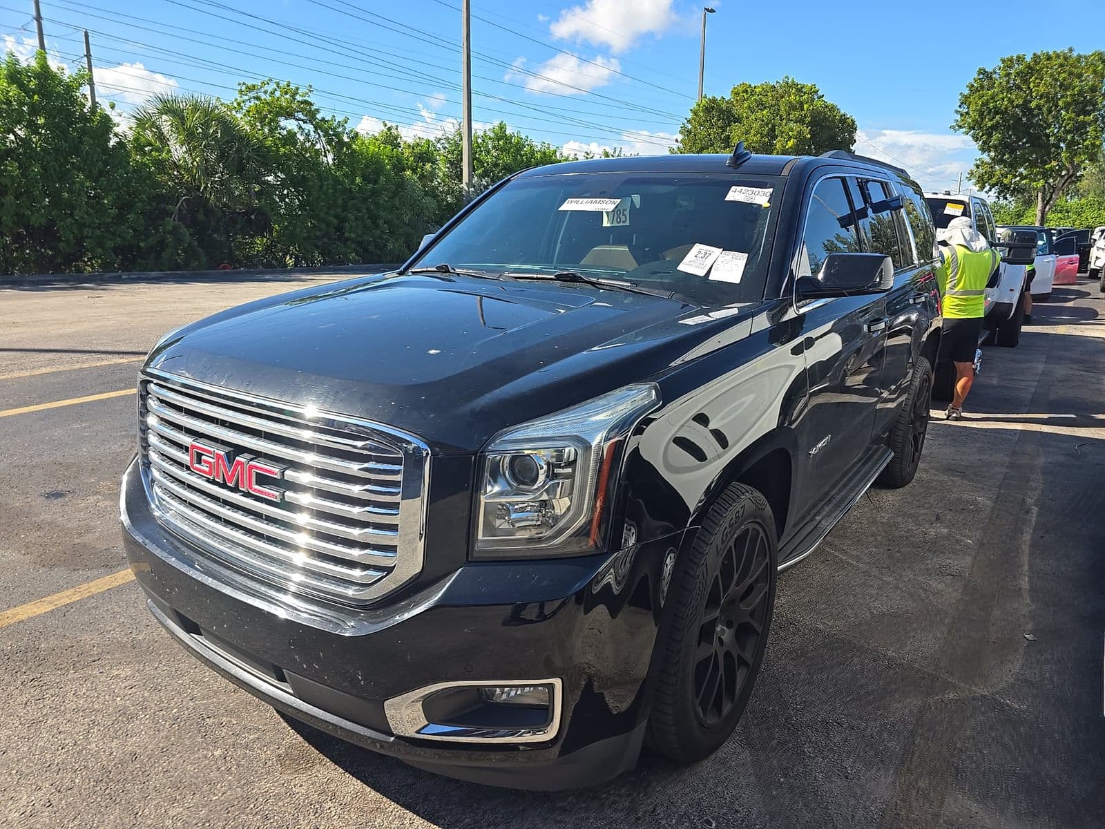 2020 GMC YUKON SLE