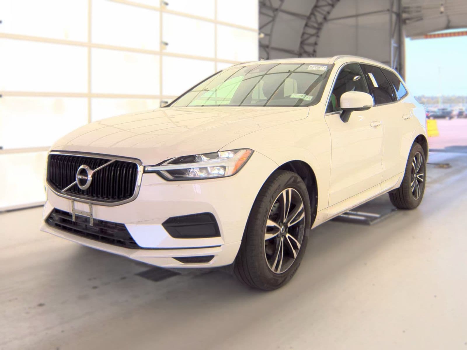 2020 VOLVO XC60 T5 Momentum