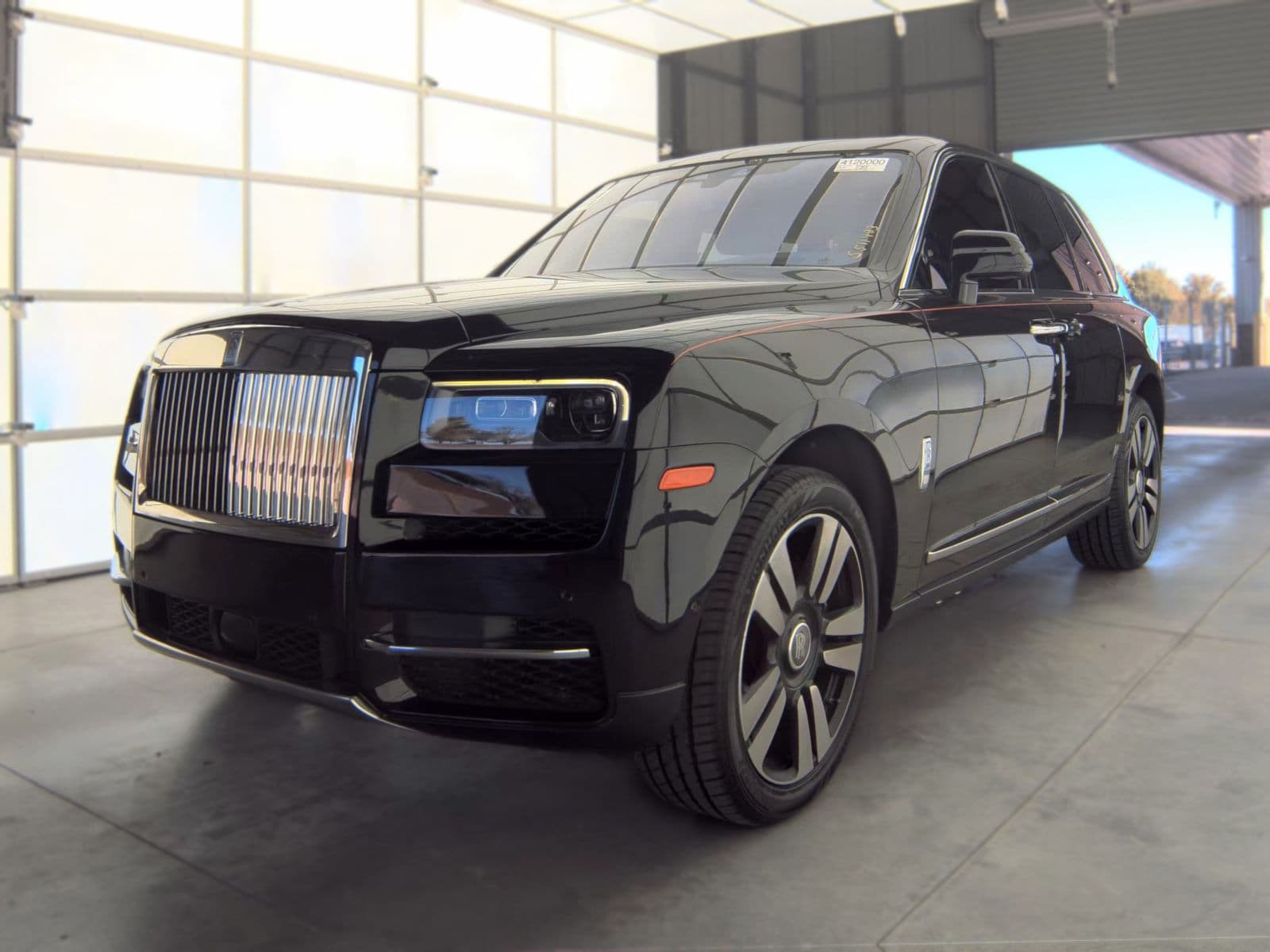 2019 ROLLS-ROYCE CULLINAN Base