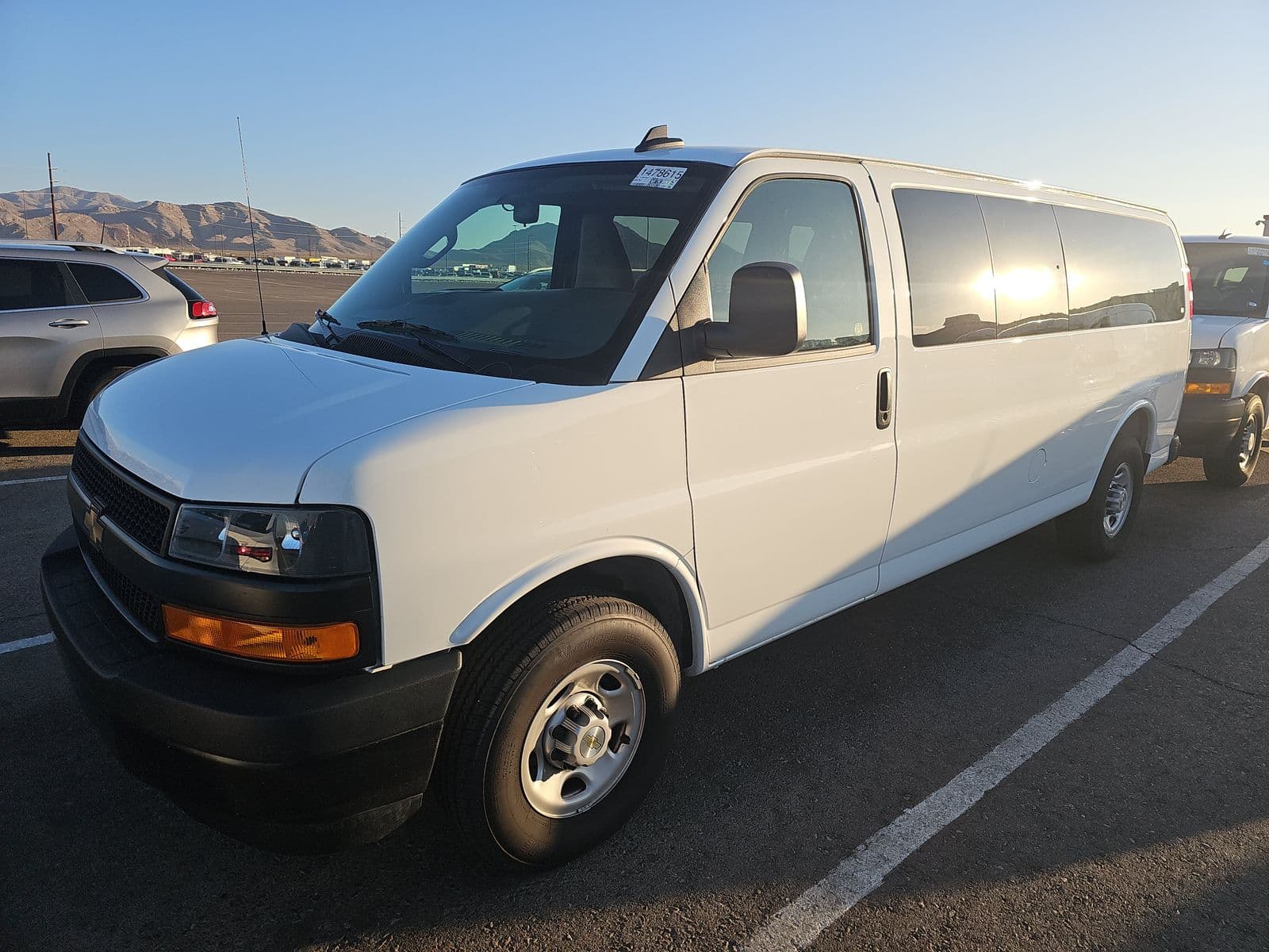 2025 CHEVROLET EXPRESS 3500 LS