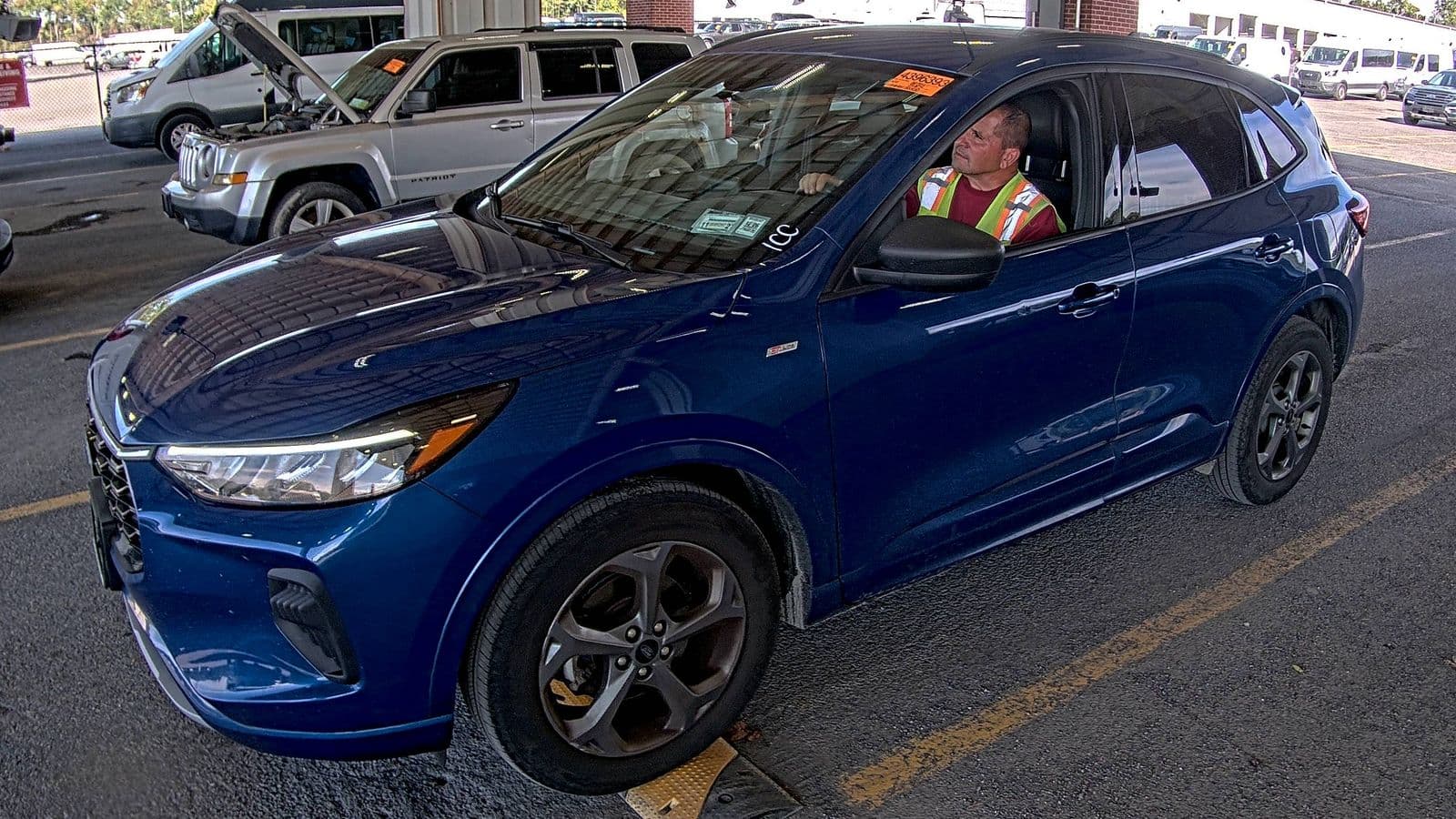 2023 FORD ESCAPE ST-Line 1