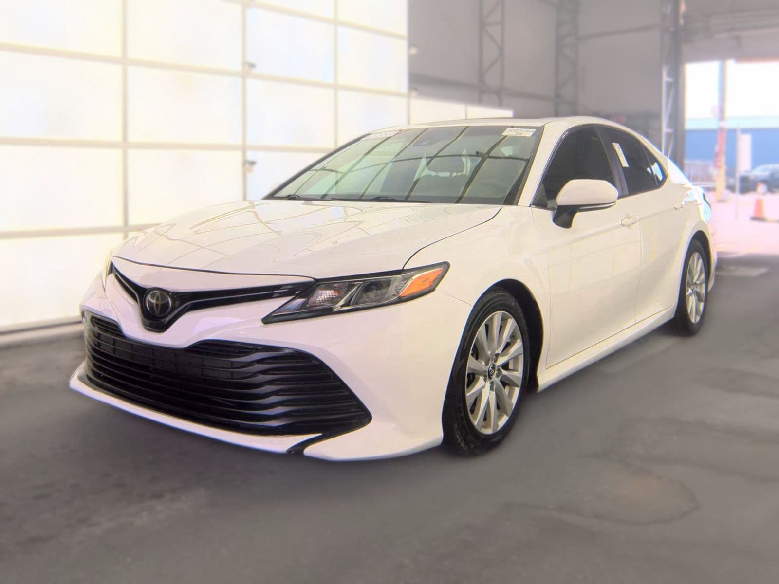 2018 TOYOTA CAMRY LE