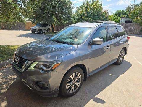 2017 NISSAN PATHFINDER SV