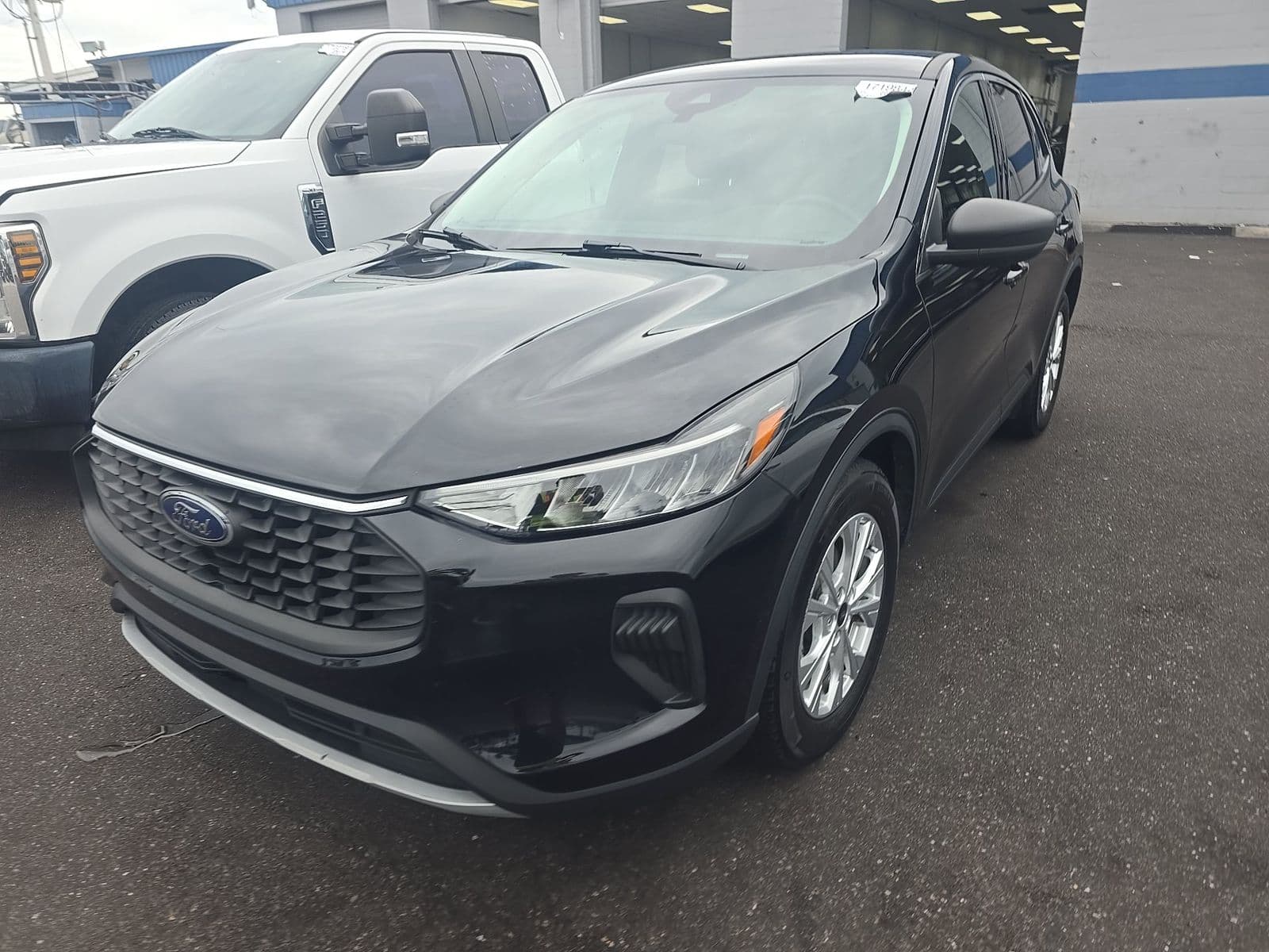 2023 FORD ESCAPE Active 1