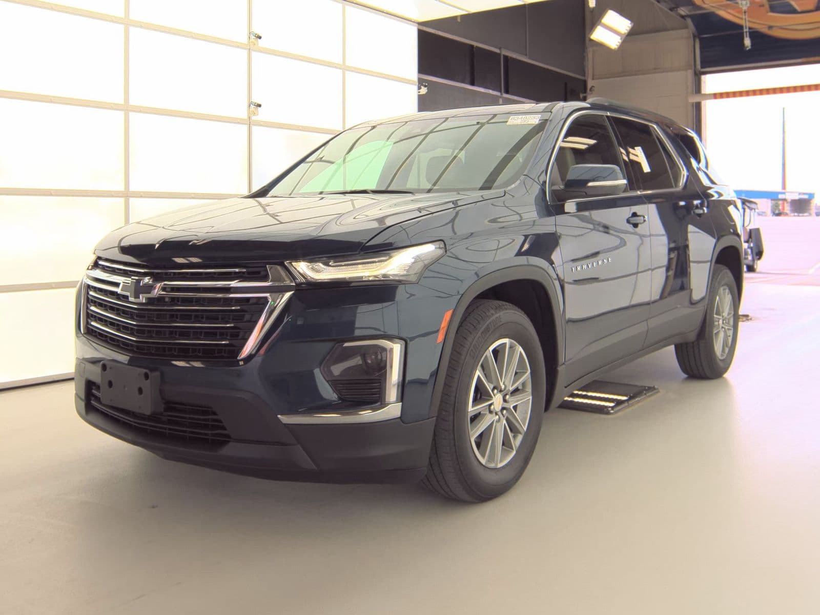 2023 CHEVROLET TRAVERSE LT Leather
