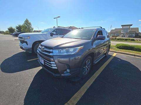 2017 TOYOTA HIGHLANDER XLE