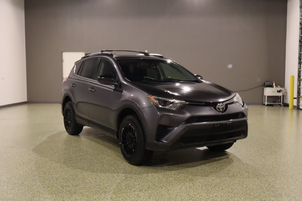 2018 TOYOTA RAV4 LE
