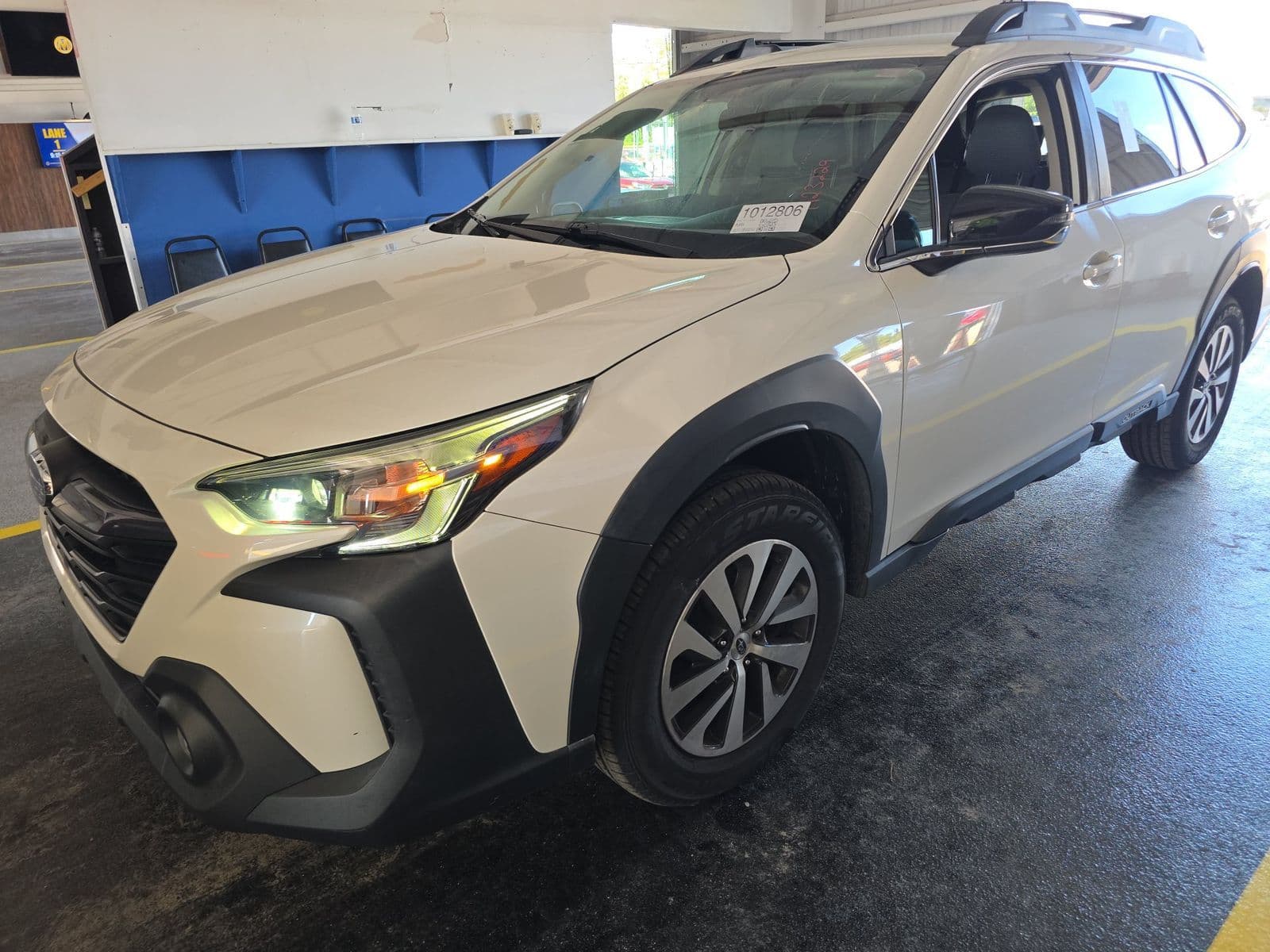 2023 SUBARU OUTBACK Premium 1