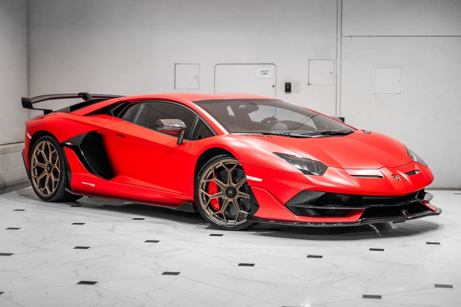 2021 LAMBORGHINI AVENTADOR SVJ