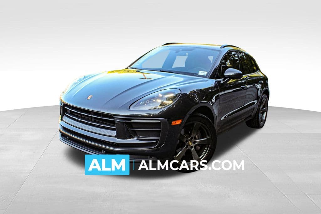 2022 PORSCHE MACAN Base