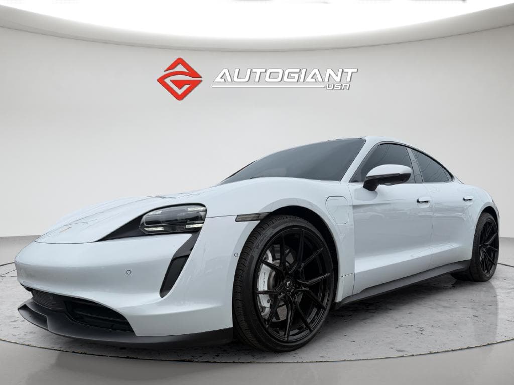 2022 PORSCHE TAYCAN Base