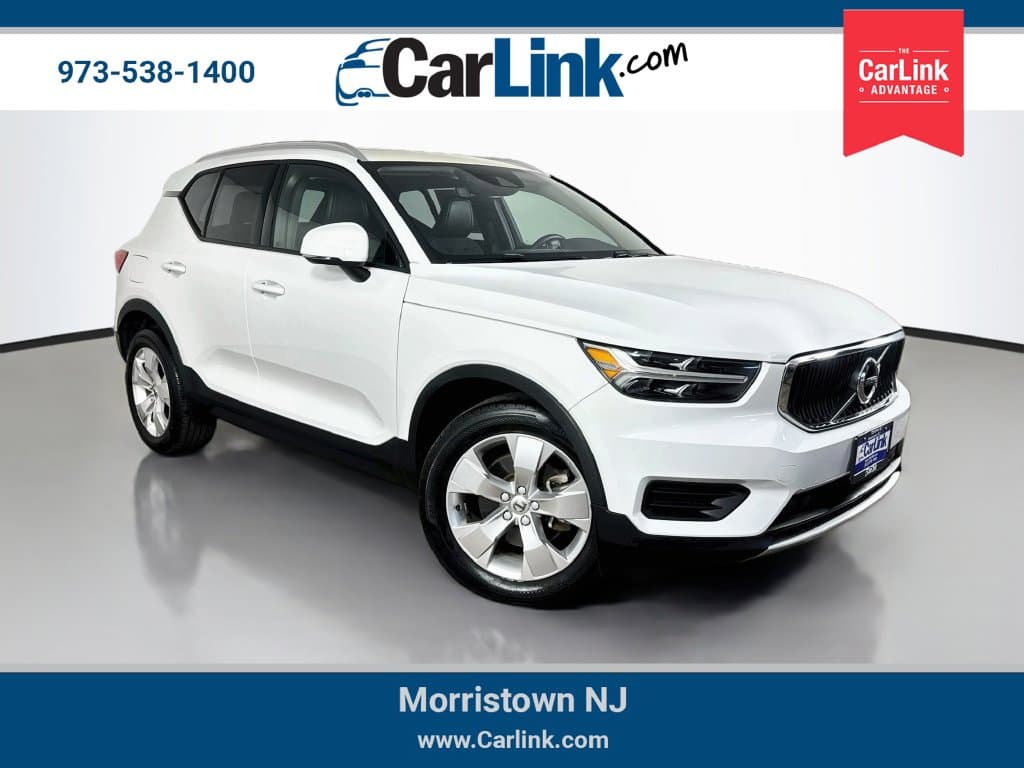 2020 VOLVO XC40 T5 Momentum