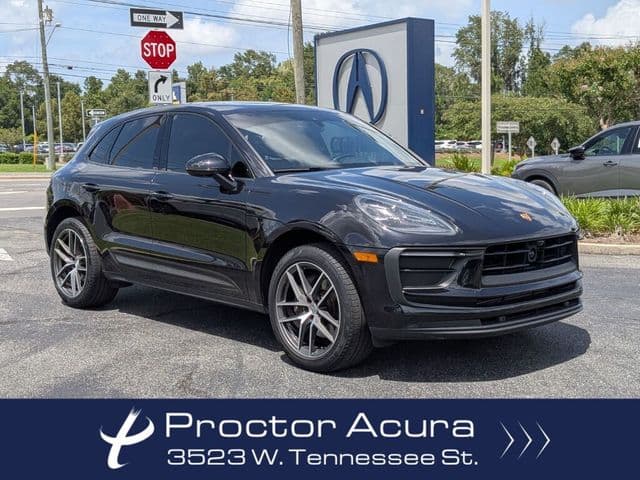 2023 PORSCHE MACAN Base