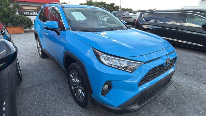 2019 TOYOTA RAV4 XLE Premium