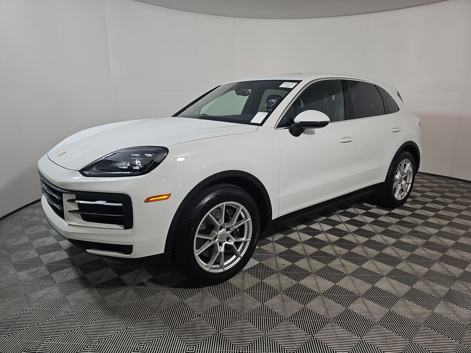 2024 PORSCHE CAYENNE Base