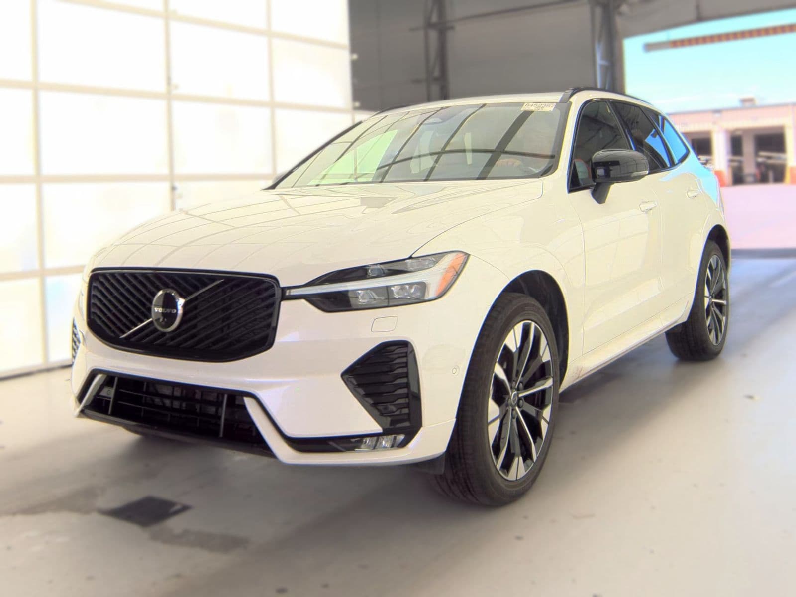 2026 VOLVO XC60 B5 Plus