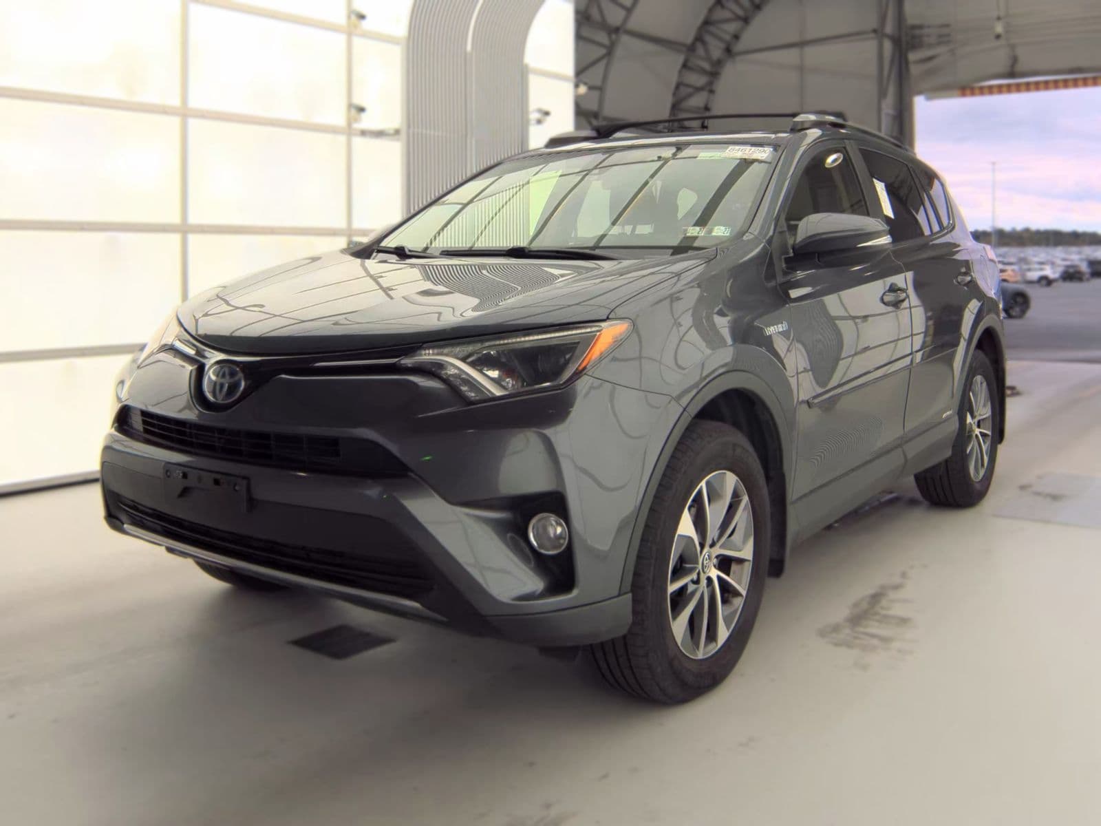 2017 TOYOTA RAV4 HYBRID XLE