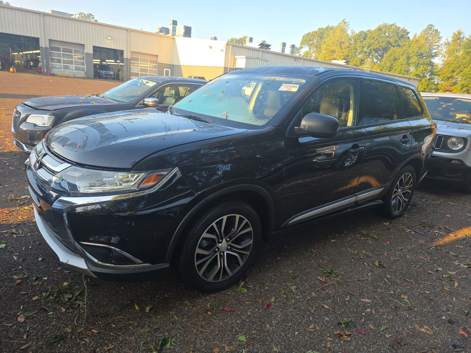 2017 MITSUBISHI OUTLANDER ES