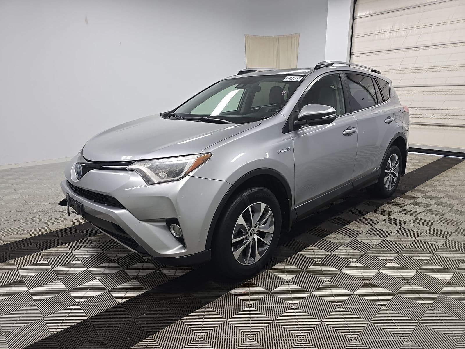 2017 TOYOTA RAV4 HYBRID XLE