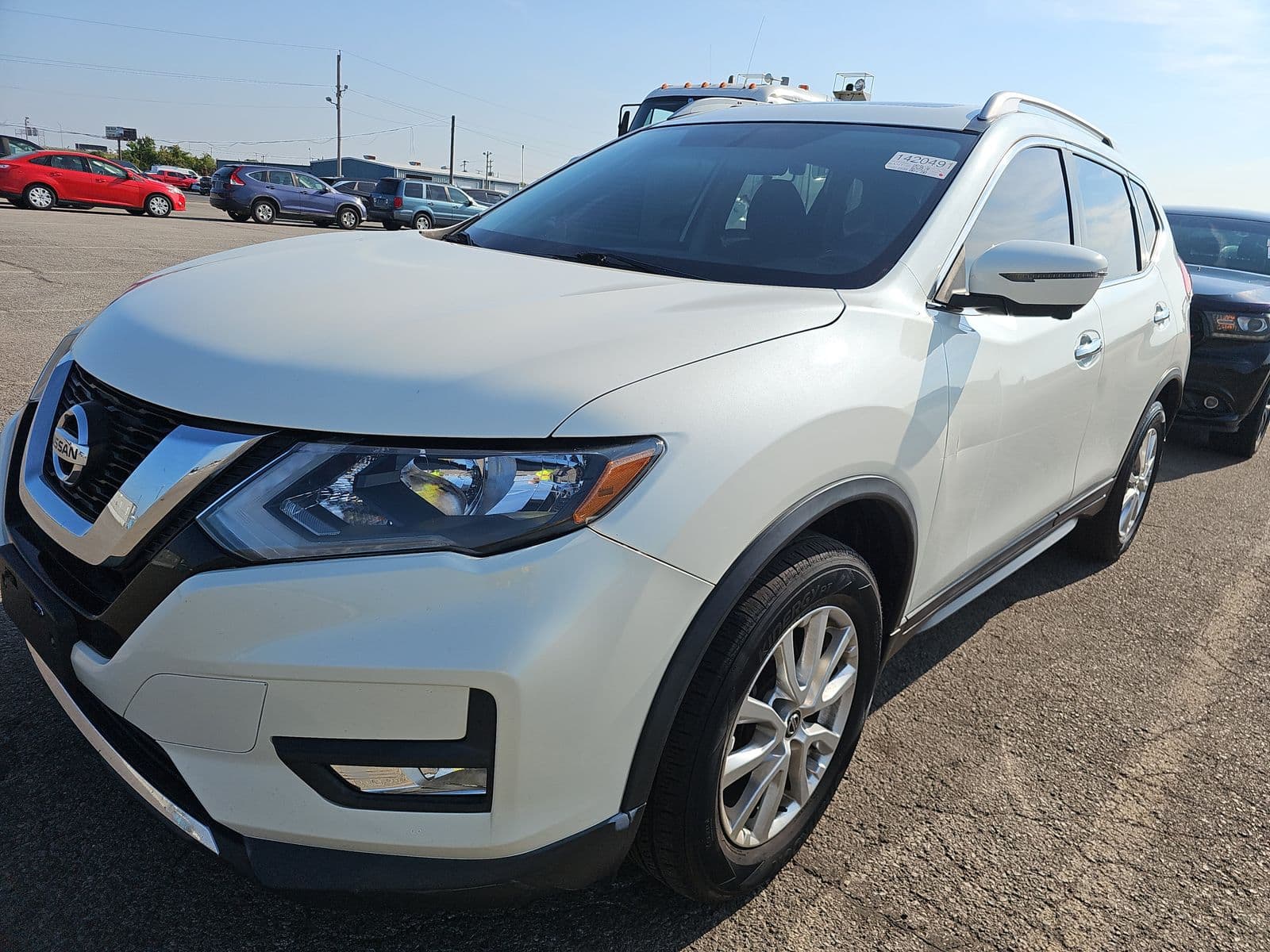 2017 NISSAN ROGUE SV
