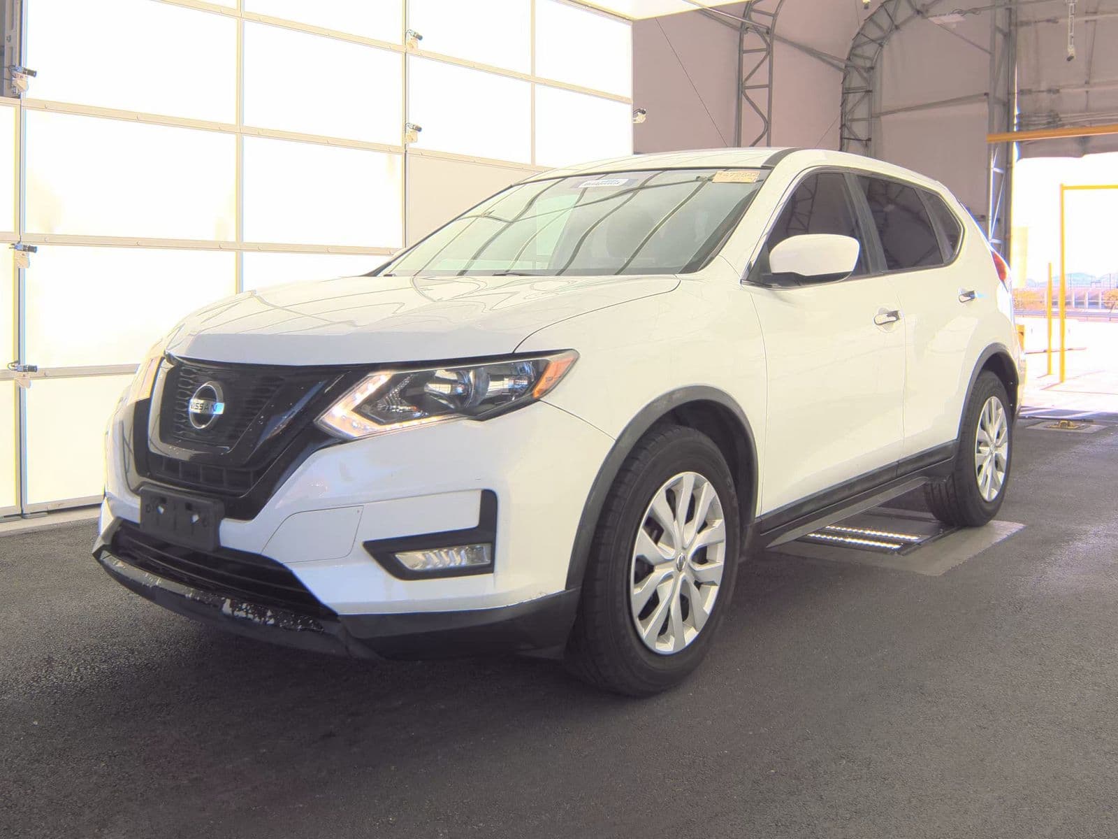 2017 NISSAN ROGUE S