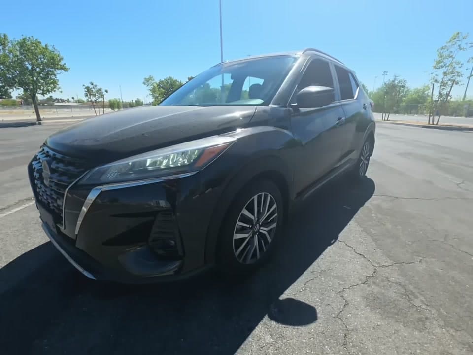 2021 NISSAN KICKS SR