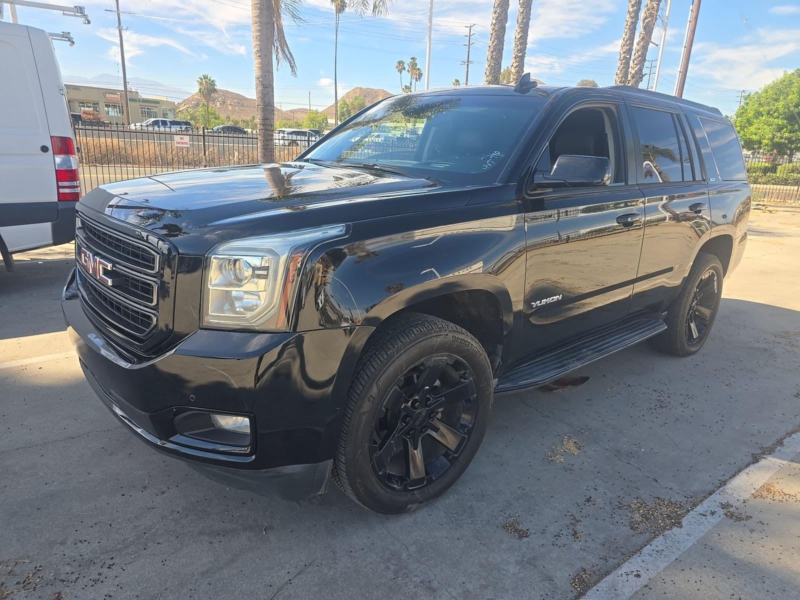 2019 GMC YUKON SLT