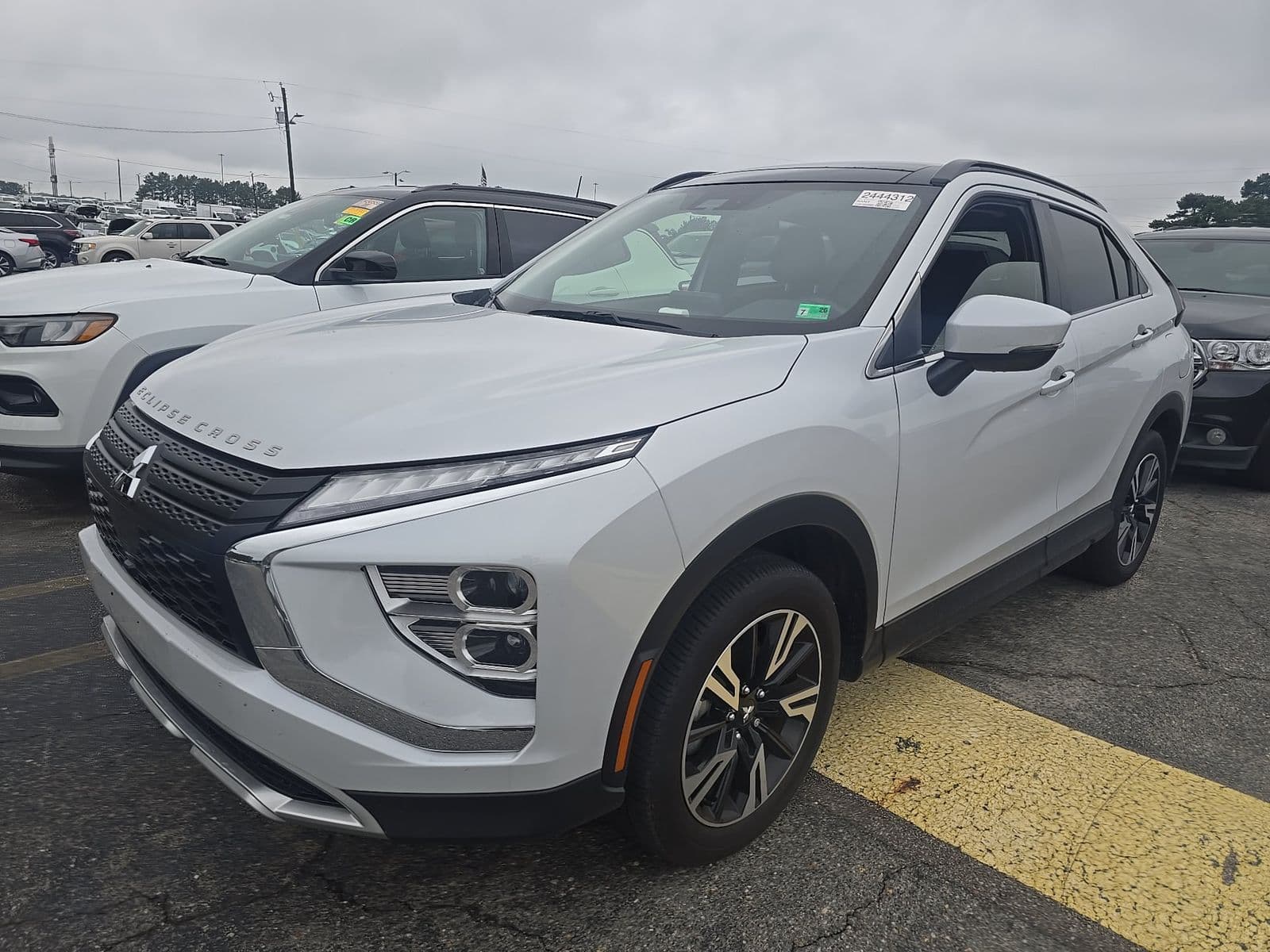 2025 MITSUBISHI ECLIPSE CROSS SE