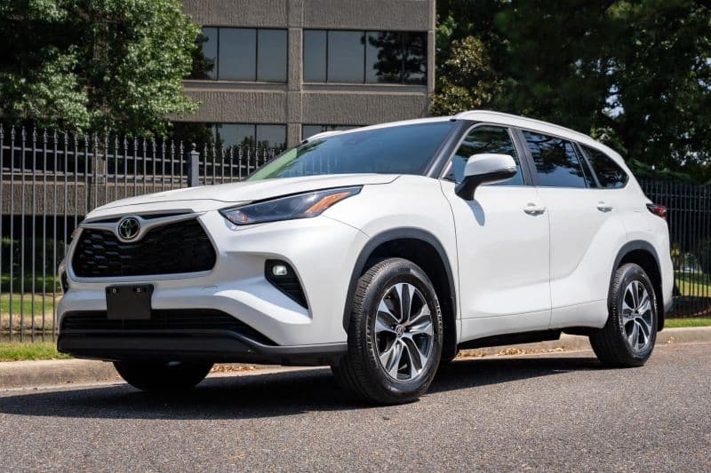 2026 TOYOTA HIGHLANDER XLE