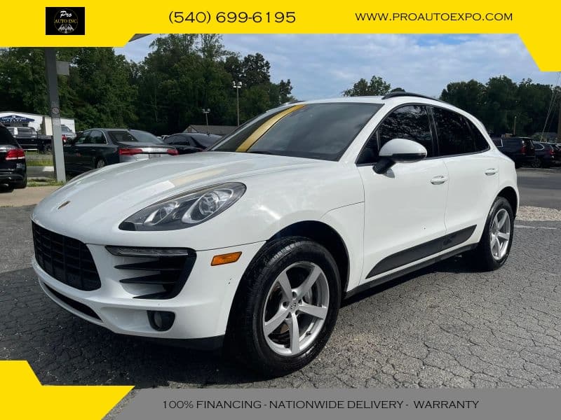 2018 PORSCHE MACAN Base