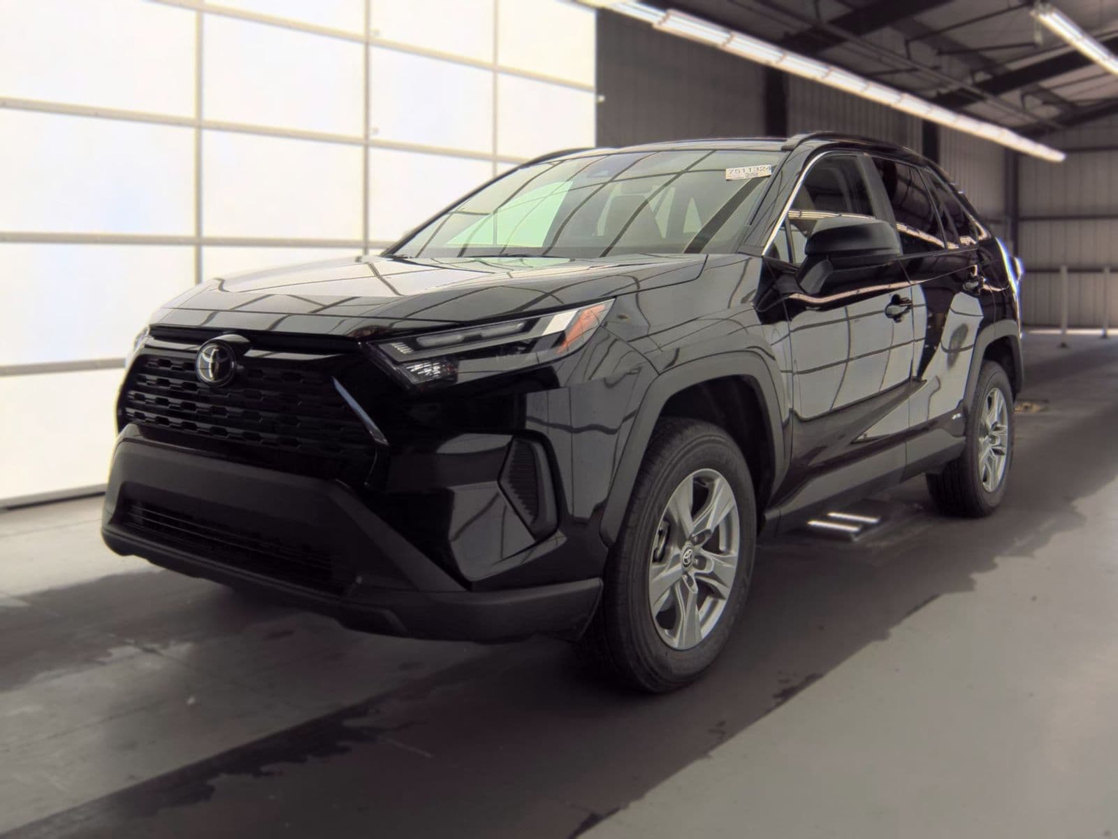 2025 TOYOTA RAV4 HYBRID LE
