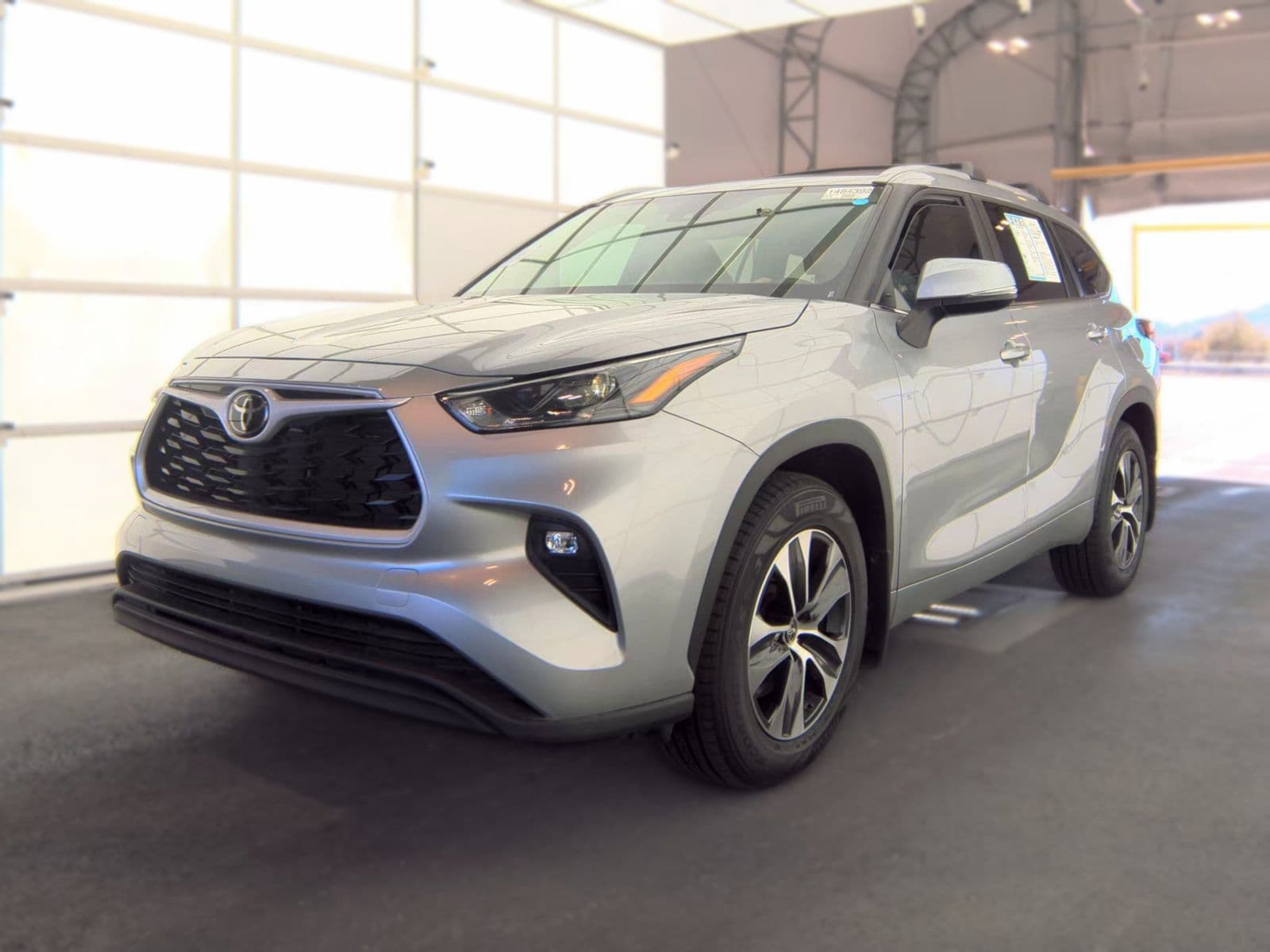 2025 TOYOTA HIGHLANDER XLE
