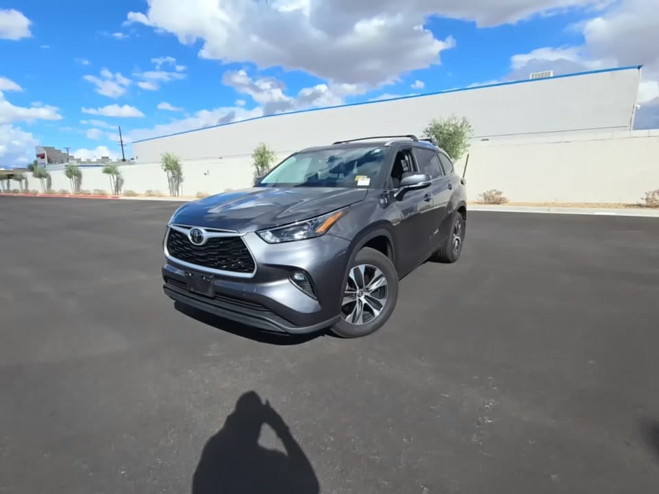 2025 TOYOTA HIGHLANDER XLE