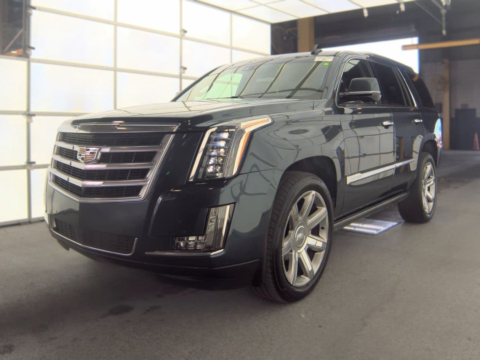 2020 CADILLAC ESCALADE PREMIUM Luxury