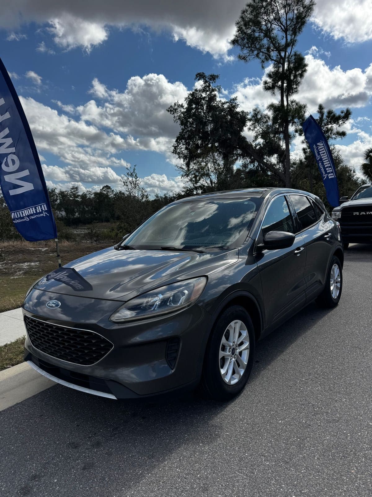 2020 FORD ESCAPE SE
