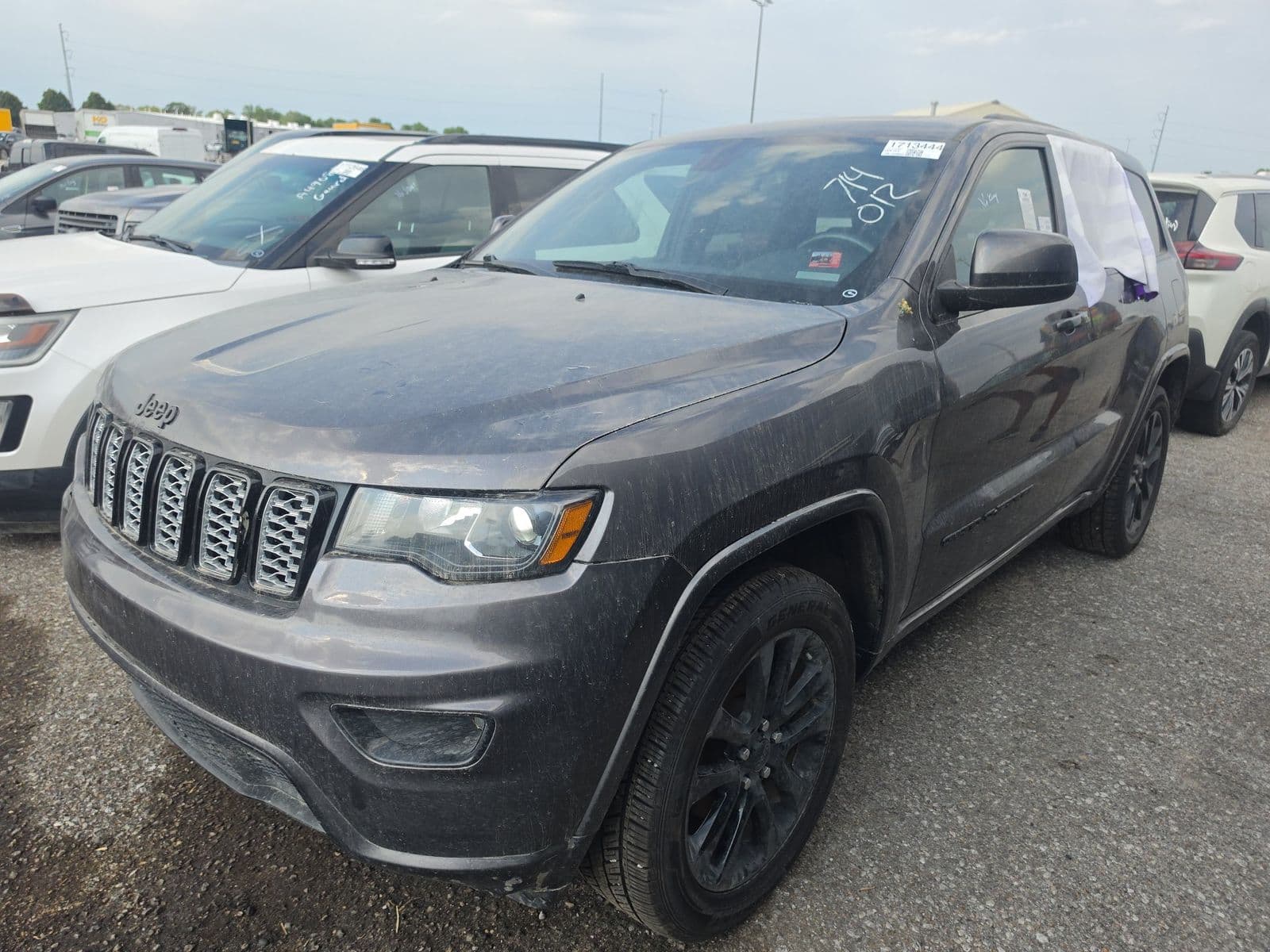 2019 JEEP GRAND CHEROKEE LAREDO ALTITUDE Edition