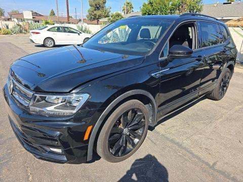 2020 VOLKSWAGEN TIGUAN 2.0T SE R-LINE Black