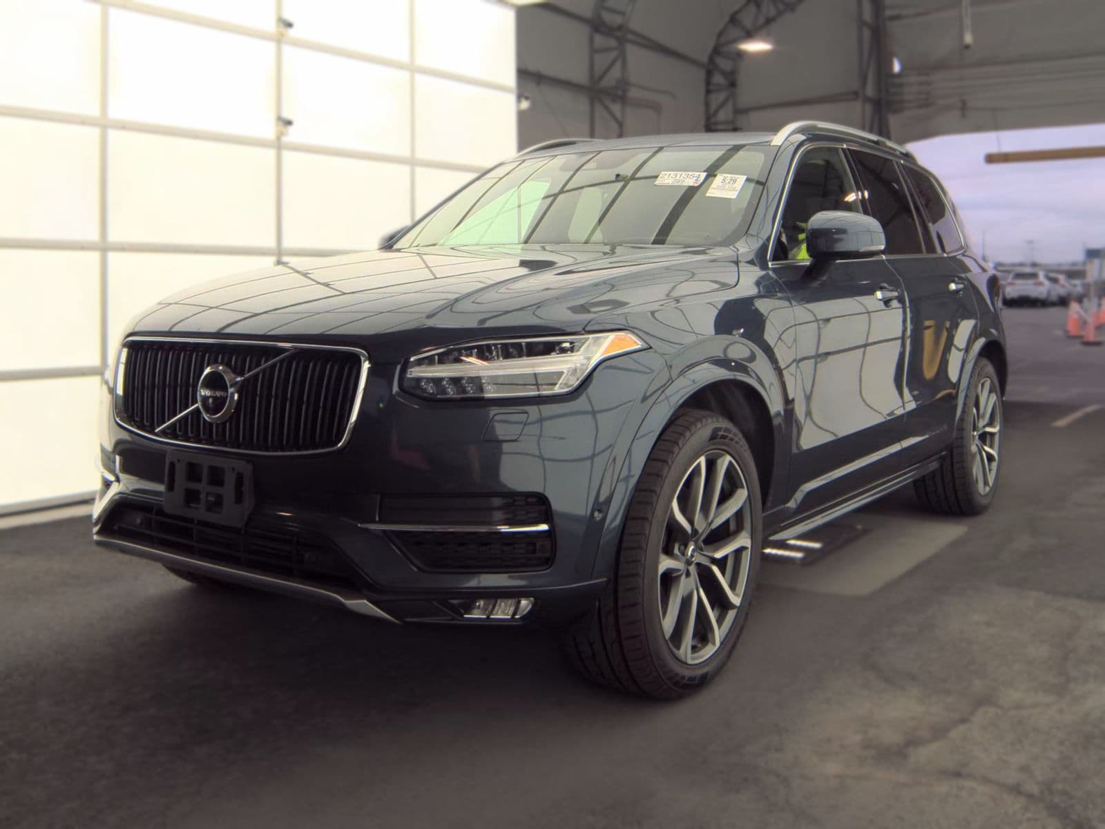 2019 VOLVO XC90 T6 Momentum