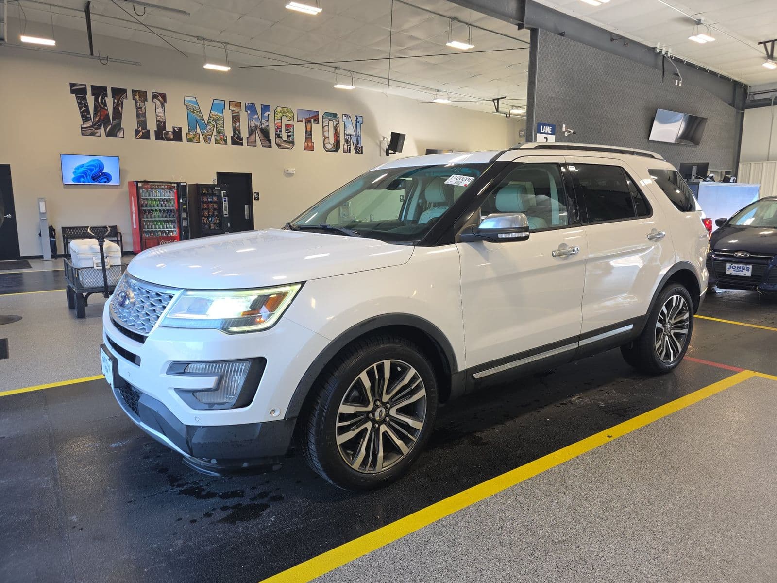 2017 FORD EXPLORER Platinum