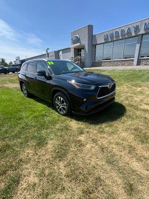2022 TOYOTA HIGHLANDER XLE