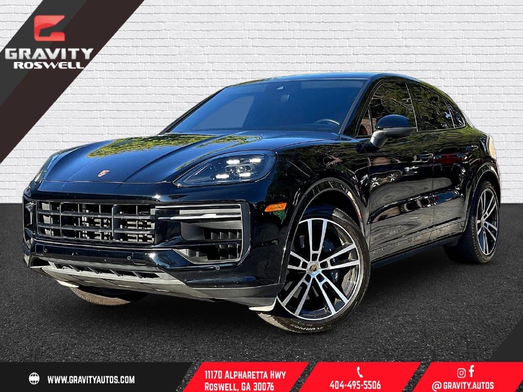 2024 PORSCHE CAYENNE Base