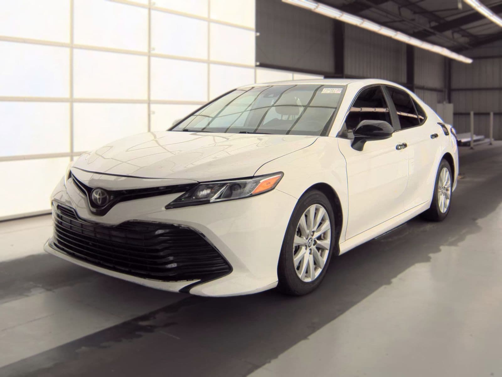 2019 TOYOTA CAMRY LE