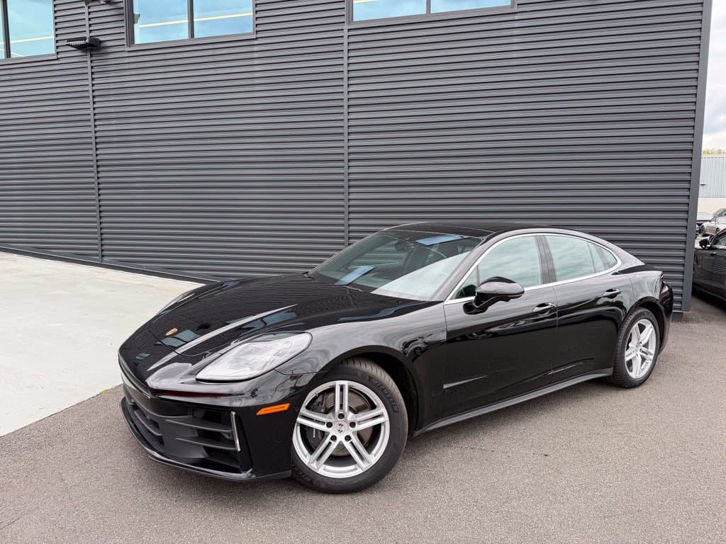 2025 PORSCHE PANAMERA 4